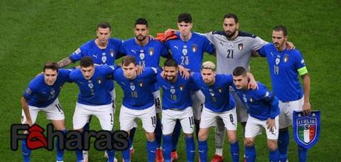 التشكيلة المتوقعة لـ إيطاليا ضد انجلترا وفي الصورة يظهر لاعبي منتخب ايطاليا